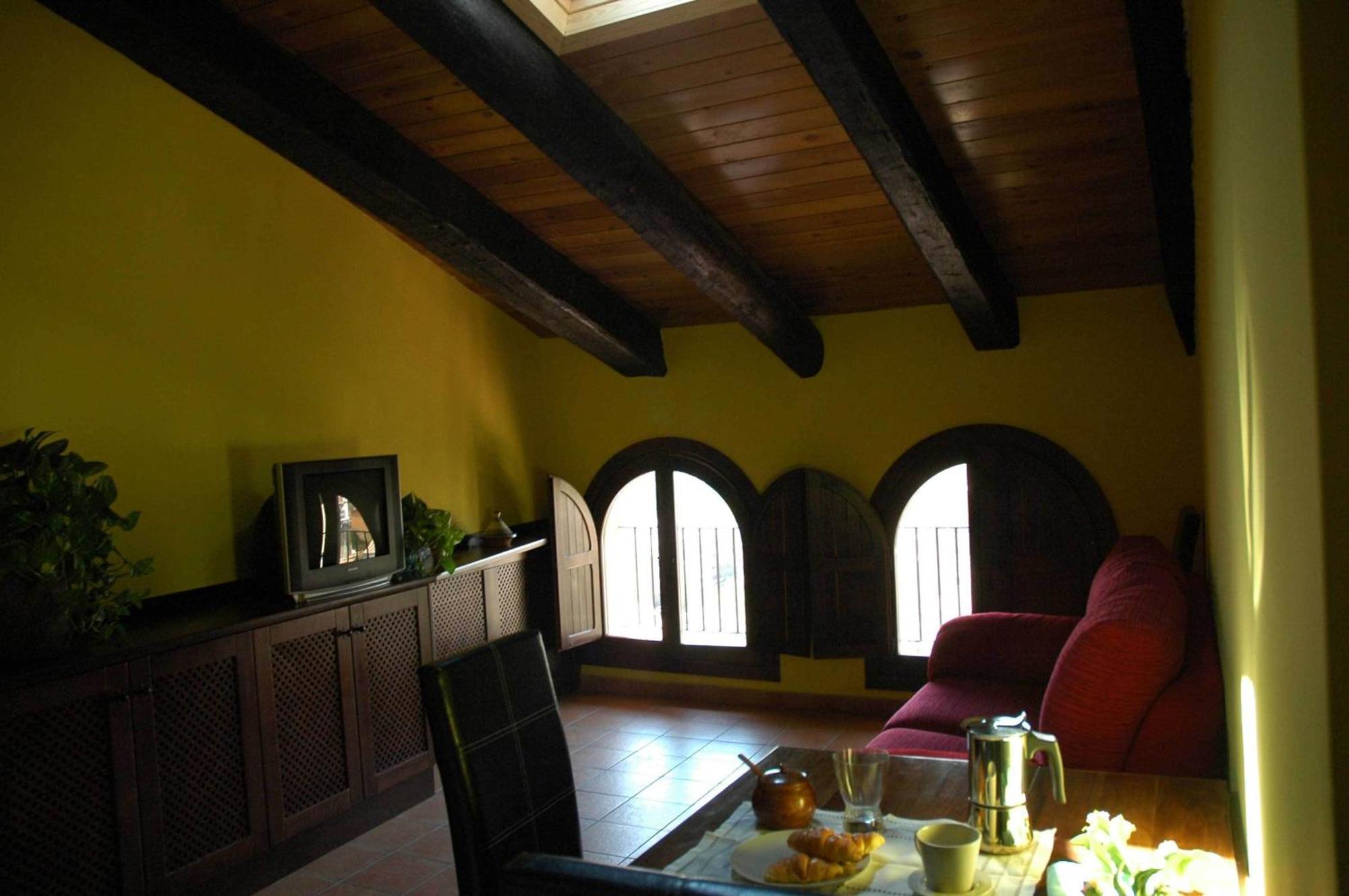 Apartamentos El Canonigo De Teruel Luaran gambar
